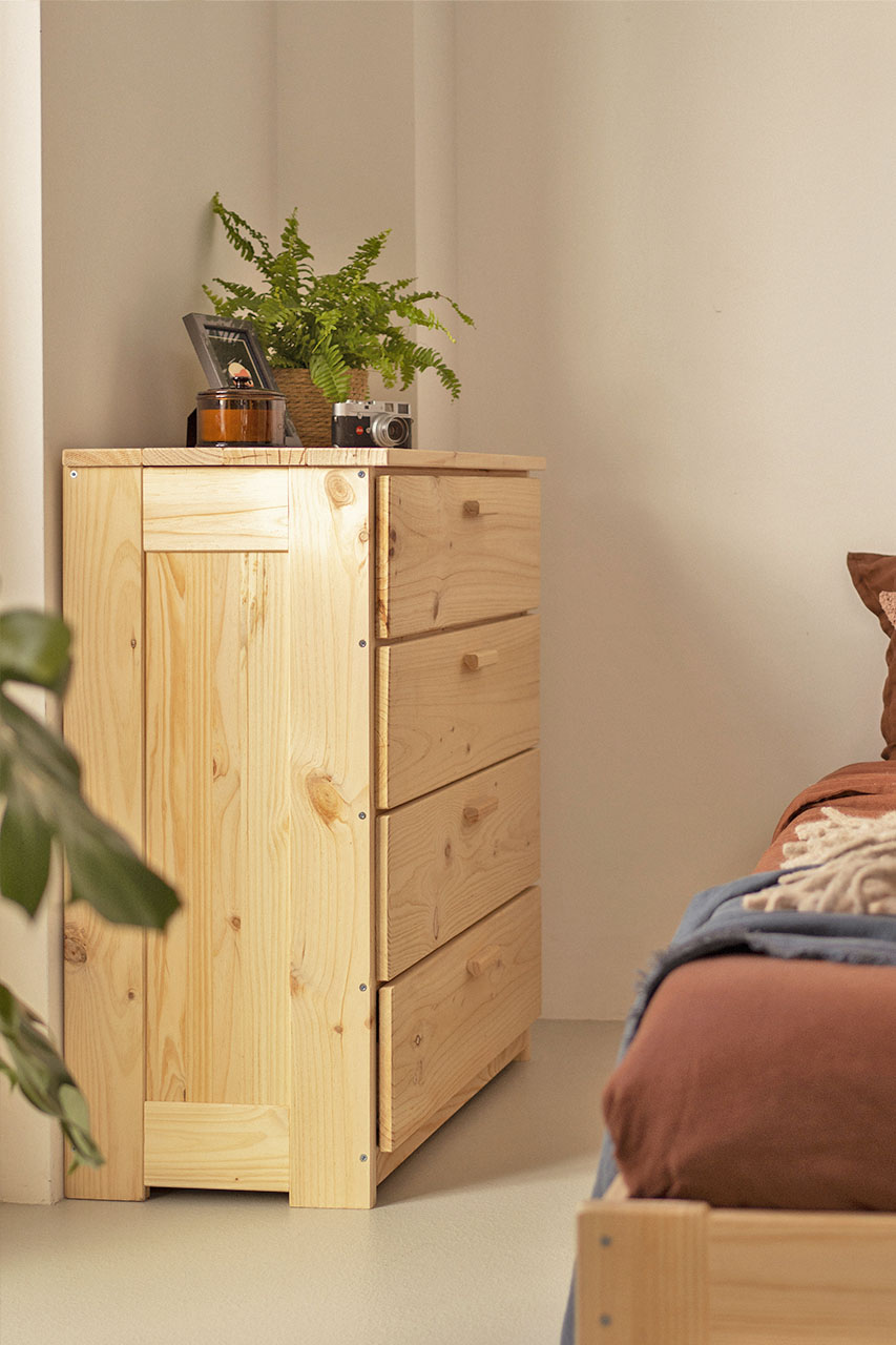 Imagen de ambiente 2 para:C&oacute;moda cajonera de madera